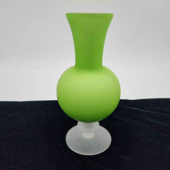 Frosted Satin Cased Green Glass Vase With Flared Neck & Pedestal Base VTG 8.75" - Picture 7 of 10